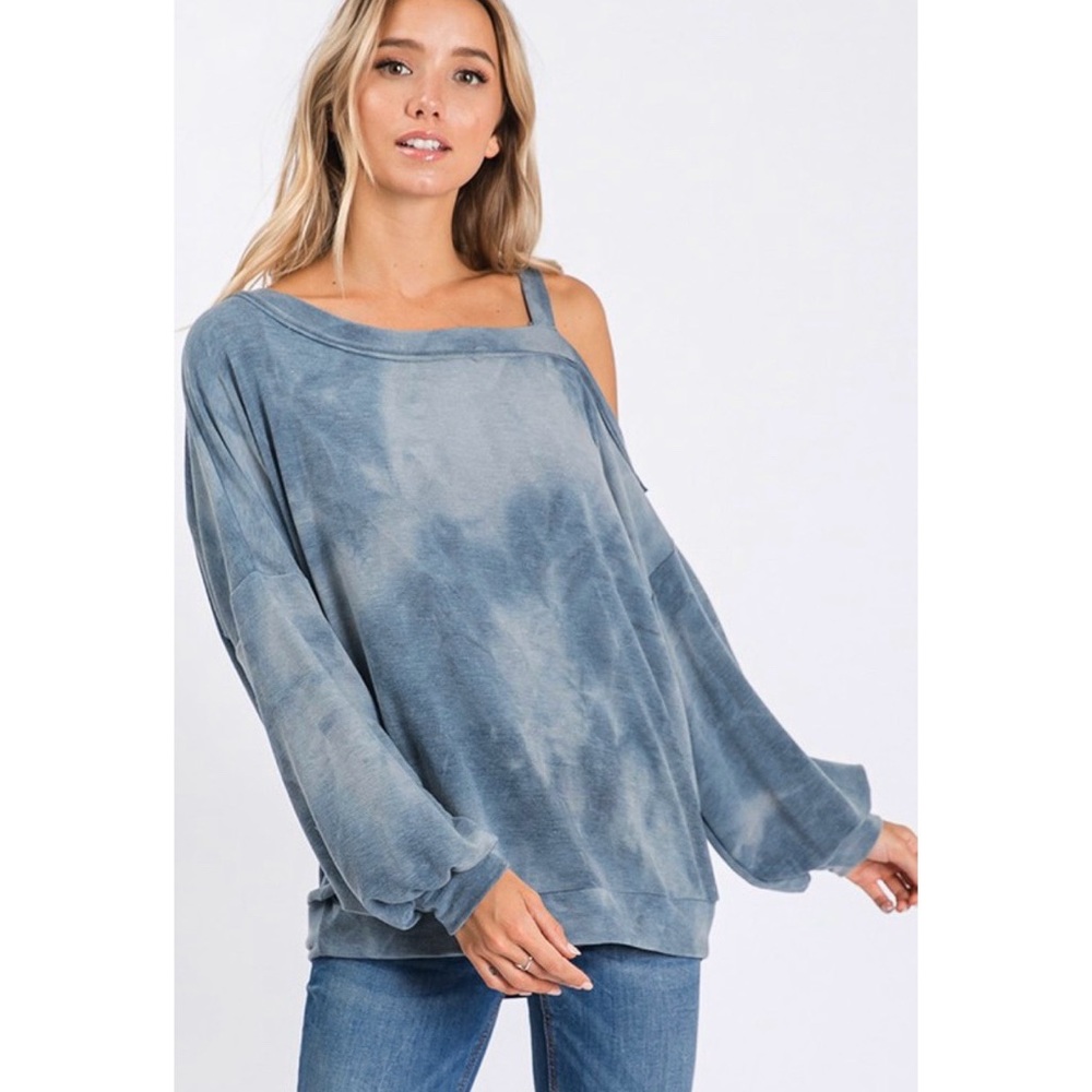 LAST 2! Cold Shoulder Top! - Picture 4 of 5
